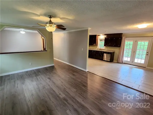 1919 Tucker ST, Hickory, NC 28601