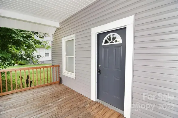 1619 B AVE SE, Hickory, NC 28602