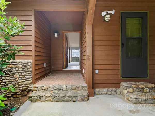 919 Henry Dingus WAY, Maggie Valley, NC 28751