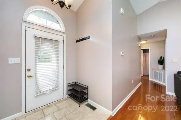 7760 Wallace LN, Denver, NC 28037
