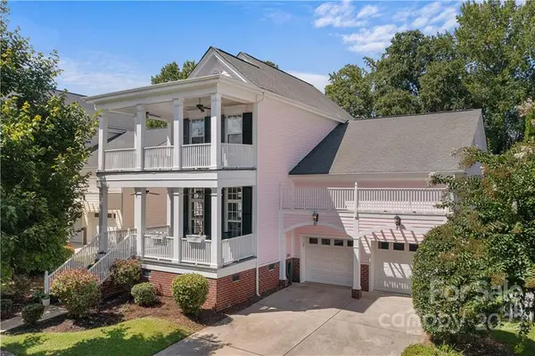 9218 Ginhouse LN, Charlotte, NC 28277