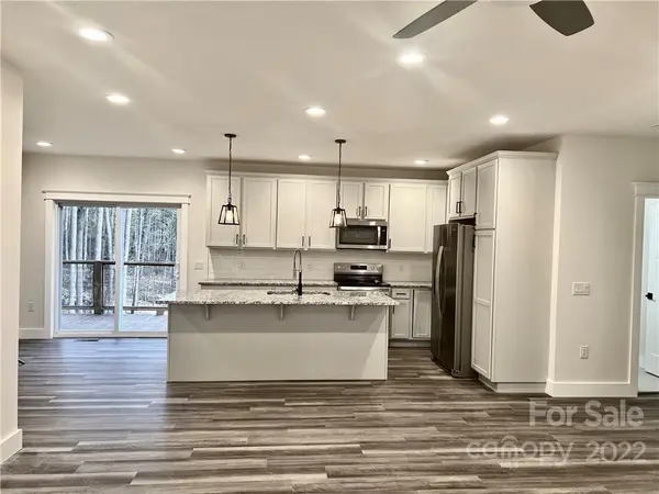131 Cascade Ridge RD, Fairview, NC 28730