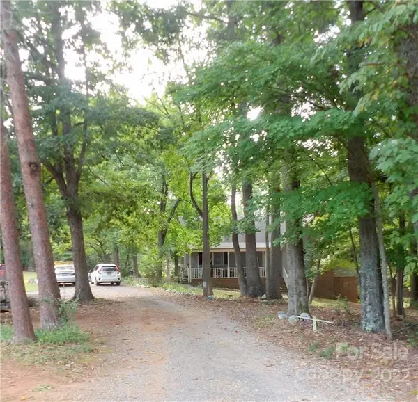 6064 Barclay LN, Clover, SC 29710