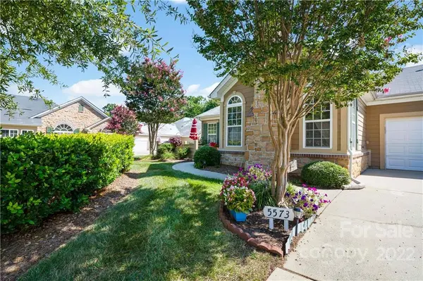 5573 Prosperity View DR, Charlotte, NC 28269