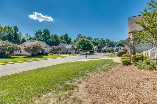 1606 Essex Hall DR, Rock Hill, SC 29730