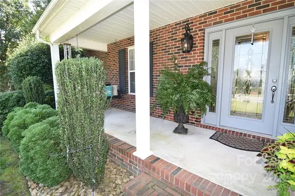 4059 Harbour CT, Granite Falls, NC 28630