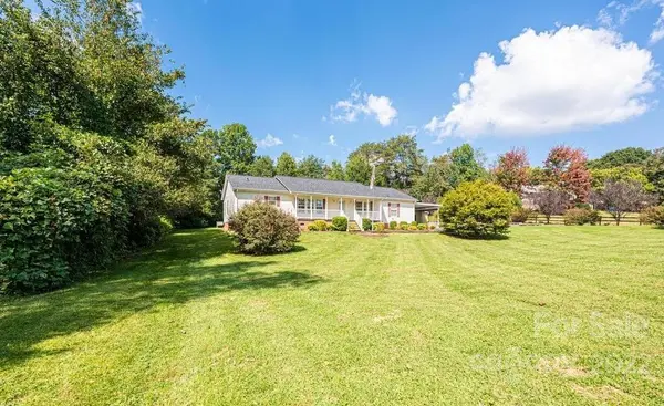 4461 Rock Barn RD, Claremont, NC 28610