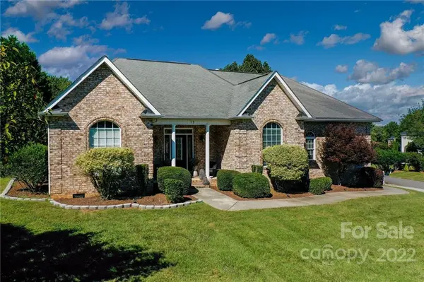 15 Frost LN, Taylorsville, NC 28681