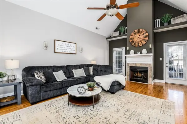 15 Frost LN, Taylorsville, NC 28681