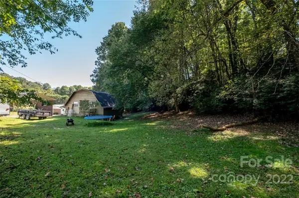 21 Barberry Heights DR, Brevard, NC 28712