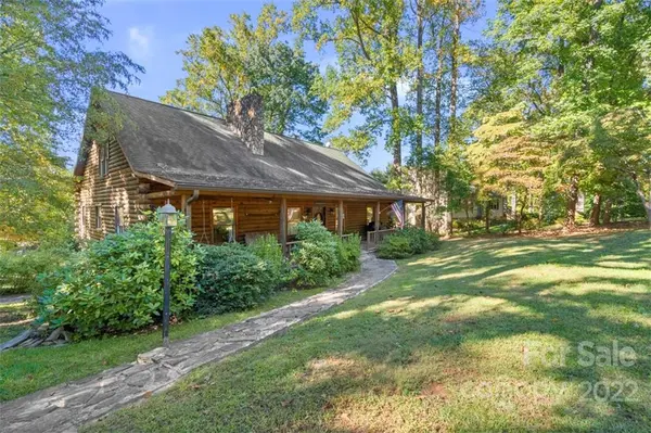 123 Heavenly DR, Statesville, NC 28625