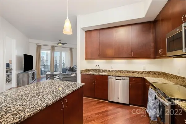 4620 Piedmont Row DR #604, Charlotte, NC 28210