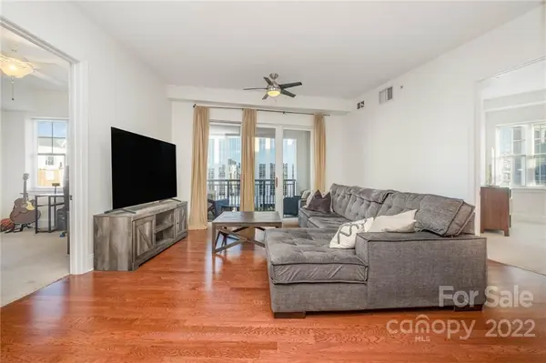 4620 Piedmont Row DR #604, Charlotte, NC 28210