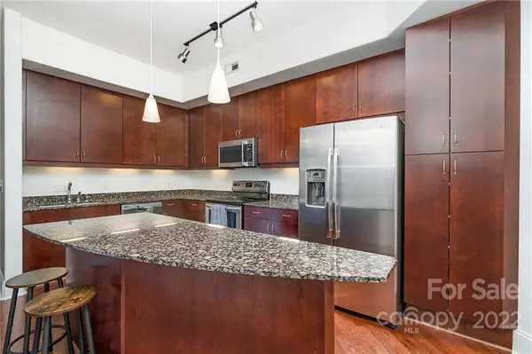 4620 Piedmont Row DR #604, Charlotte, NC 28210