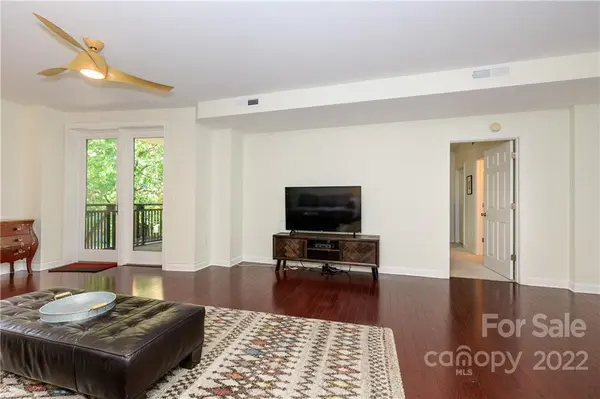 718 W Trade ST, Charlotte, NC 28202