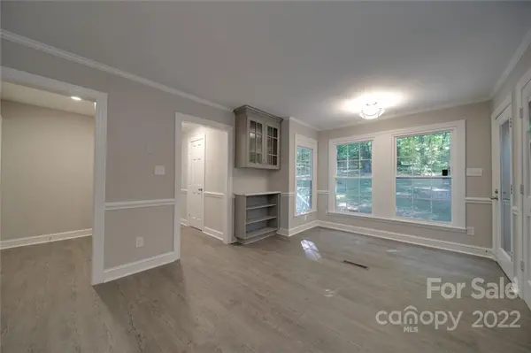 5124 Begonia DR, Charlotte, NC 28215