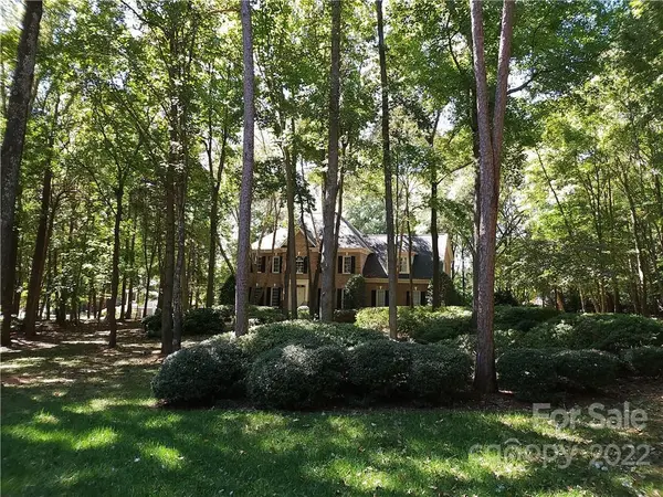 9012 Yellow Pine CT, Waxhaw, NC 28173