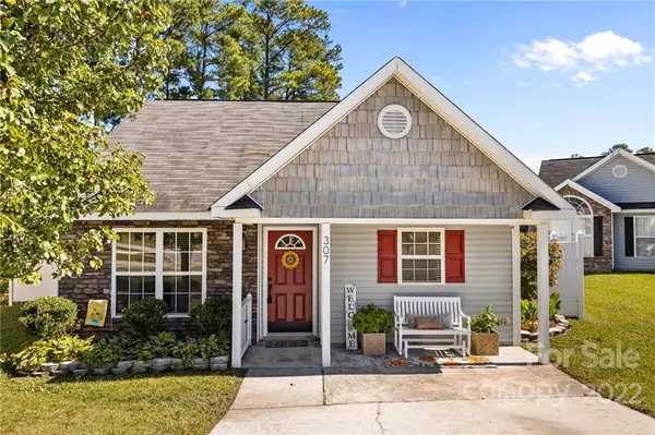 307 Tara Elizabeth PL, Kannapolis, NC 28083