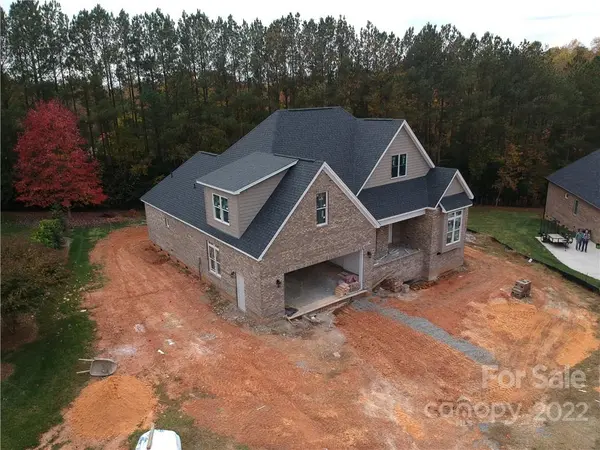 9029 Heather Trace LN, Gastonia, NC 28056