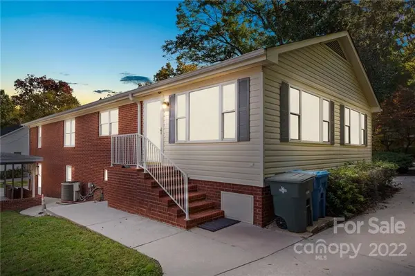 708 Caldwell ST N, Salisbury, NC 28144