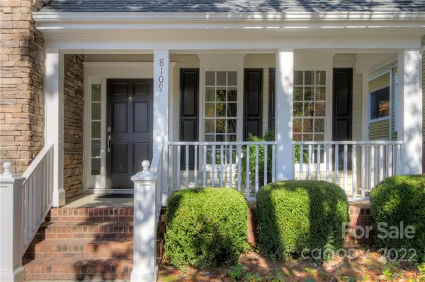 8109 Hawk Crest CT, Charlotte, NC 28270