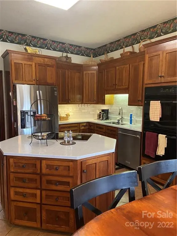 140 Copper Leaf LN, Salisbury, NC 28146