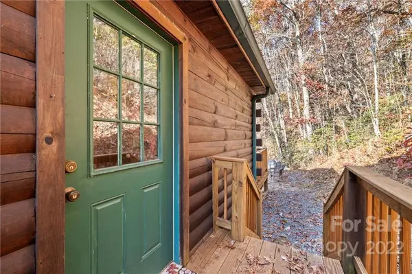 85 Cloud Ten RD, Bryson City, NC 28713