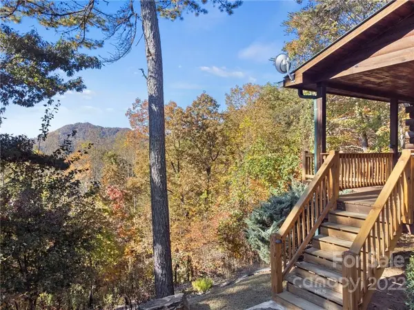 85 Cloud Ten RD, Bryson City, NC 28713