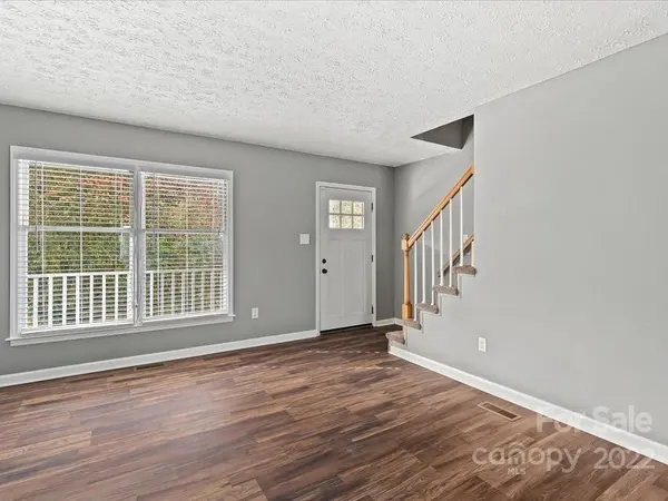 160 Fox Runn RD, Granite Falls, NC 28630