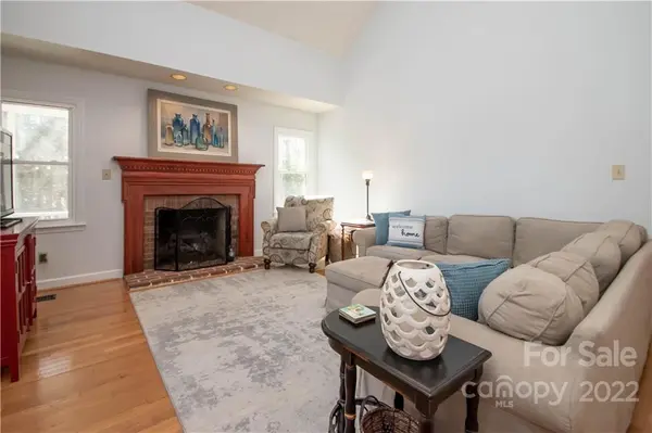 1122 Setter LN, Concord, NC 28025