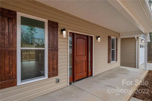 1210 Kensington CIR, Newton, NC 28658