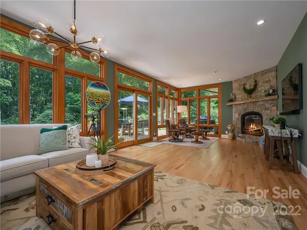 74 Blue Heron DR, Fletcher, NC 28732