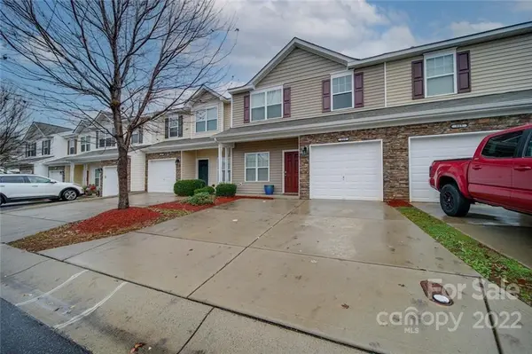 313 Sandy Spring LN, Lake Wylie, SC 29710