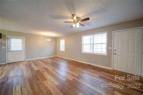 144 Fairview DR NW, Lenoir, NC 28645