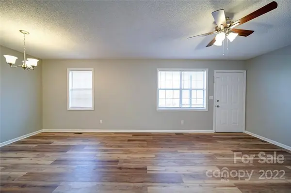144 Fairview DR NW, Lenoir, NC 28645