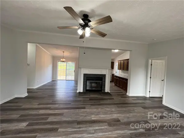 110 Eagles Nest LN, Valdese, NC 28690