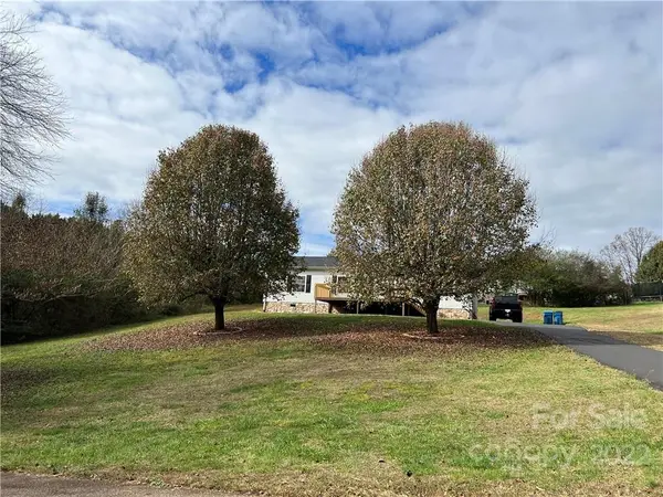 110 Eagles Nest LN, Valdese, NC 28690