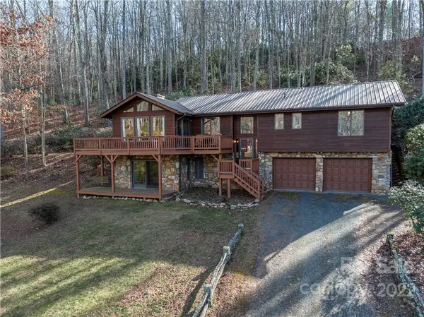 270 Meadowood LN #21 & 22,  Burnsville,  NC 28714