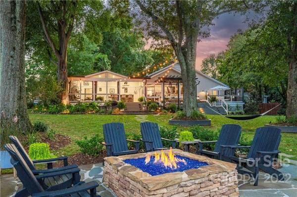 18026 Whispering Oaks DR, Cornelius, NC 28031