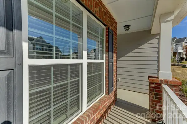 4075 Whittier LN, Tega Cay, SC 29708
