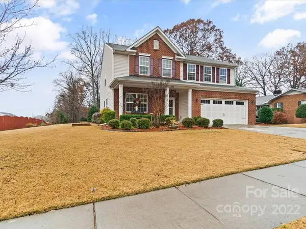 112 Rougemont LN, Mooresville, NC 28115
