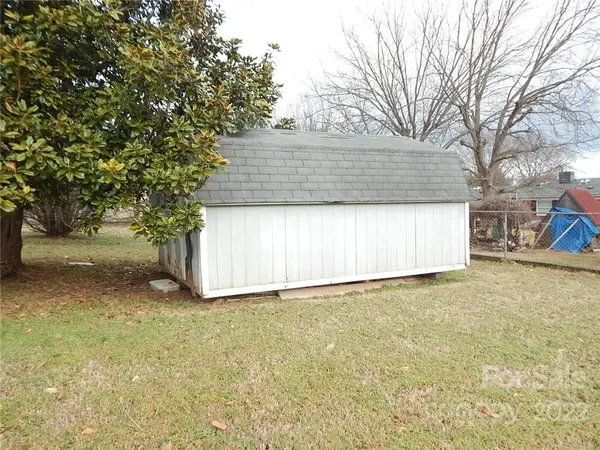 2816 20th Street LN NE, Hickory, NC 28601