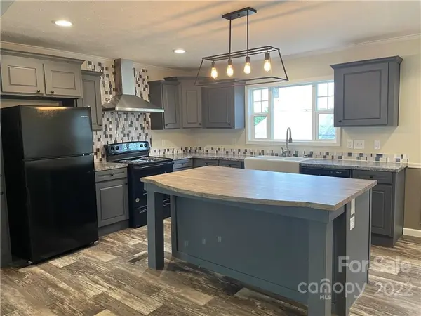 344 Oakland ST, Converse, SC 29329