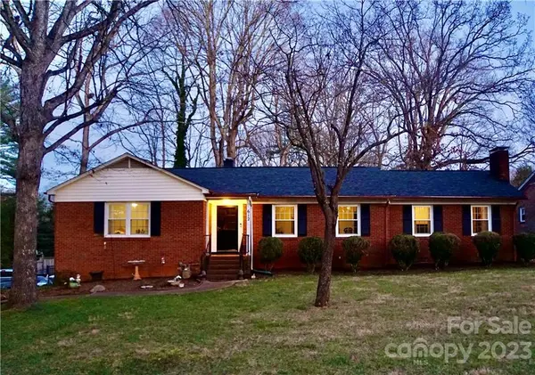 612 2nd AVE NE, Conover, NC 28613