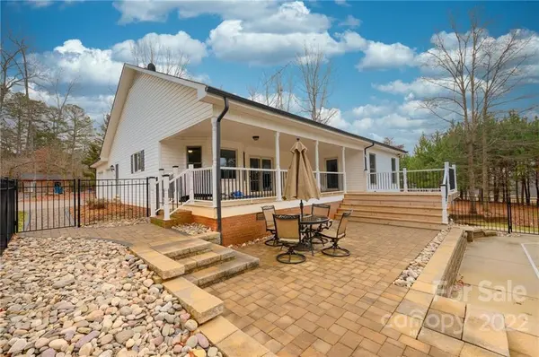 6265 Oxford School RD, Claremont, NC 28610