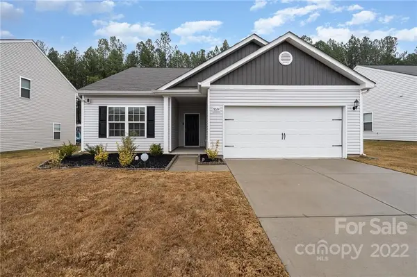7024 Amberly Hills RD, Charlotte, NC 28215