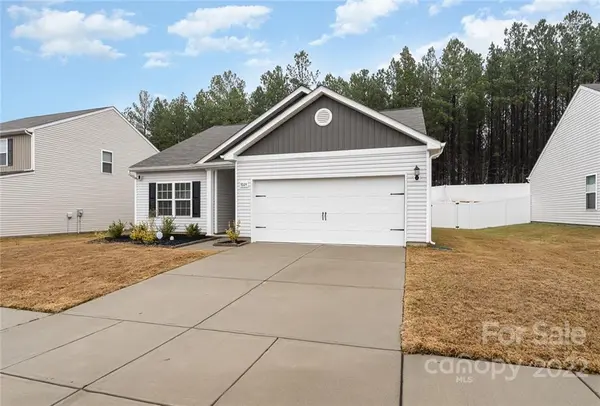 7024 Amberly Hills RD, Charlotte, NC 28215