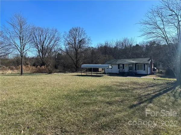 2994 Dan Brown DR, Claremont, NC 28610