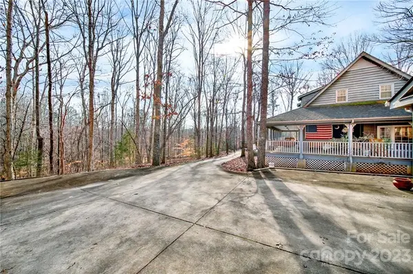 705 Community LN,  Lancaster,  SC 29720
