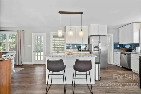 1801 Tyvola RD, Charlotte, NC 28210